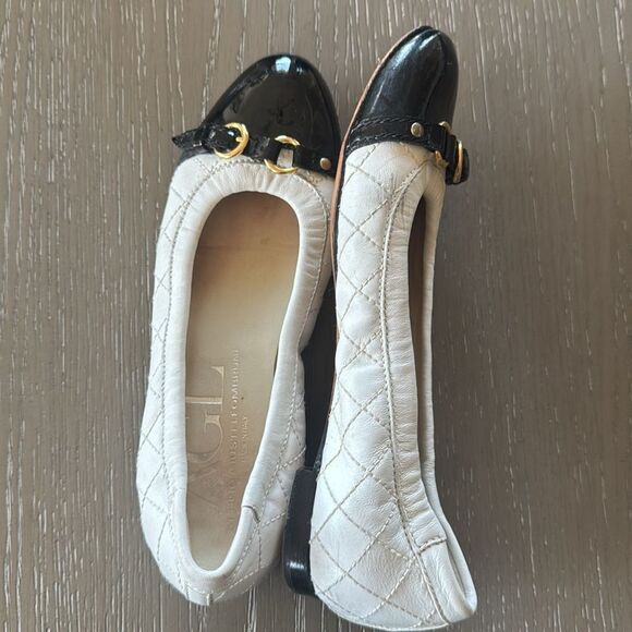 AGL VINTAGE Women's Black and White Leather Ballet Flats Gold Buckle Size 36 GUC - Picture 4 of 10